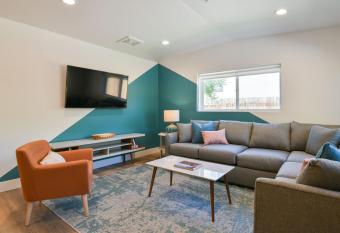 Moab Inn Towner #2 - Heart of Downtown has Balcony rooms