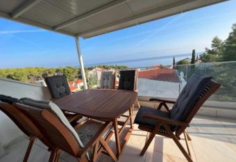 Modern penthouse with jacuzzi has Balcony rooms