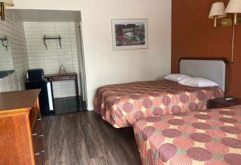 Express Motel has Smoking rooms