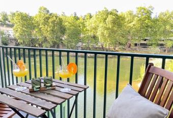 Ref  gio do Rio allows 18 year olds to book a room