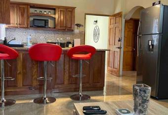 Best stays and vacation rentals has Balcony rooms