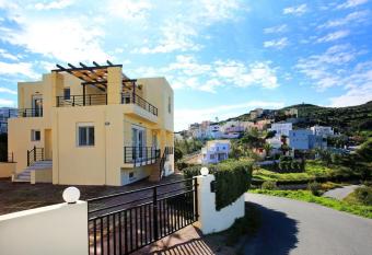 Villa Angela has Balcony rooms