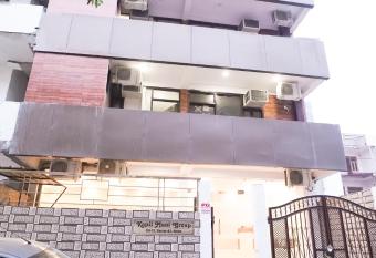 Roomshala 034 Grihum has Balcony rooms