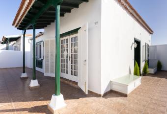 Live Abades Playa Chica & terrace allows 18 year olds to book a room