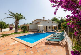 Villa Sa Coma has Balcony rooms