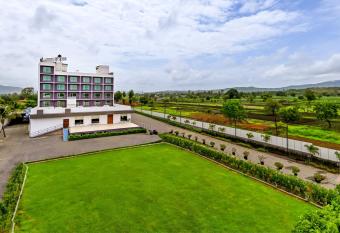 Effotel by Sayaji Sarola allows 18 year olds to book a room