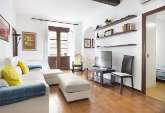 Duplex davallada has Balcony rooms