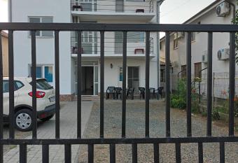 Vila Mia allows 18 year olds to book a room