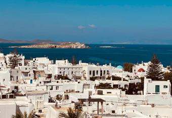 Starling Suite - Cozy Nest allows 18 year olds to book a room