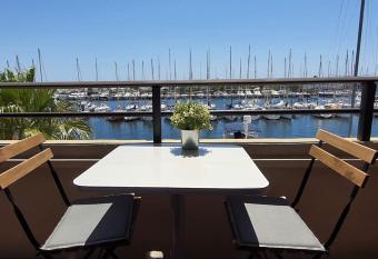 Au bord de l eau, Profitez d un moment de calme ! has Balcony rooms