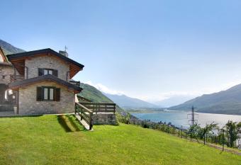Borgo Vico has Balcony rooms
