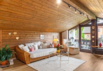 Aurikel has Balcony rooms