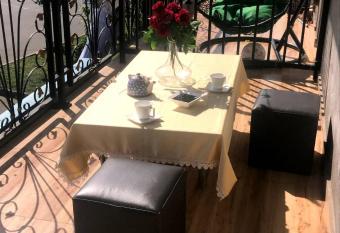 Palm Apartments Batumi has Smoking/Balcony rooms