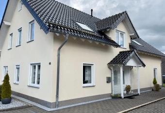 Ferienwohnung auf dem Fels has Balcony rooms