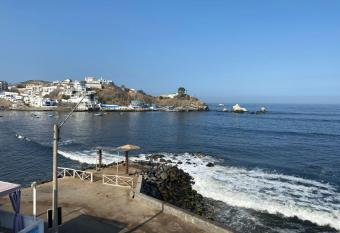 LINDA VISTA AL MAR has Balcony rooms