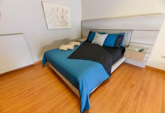 LUXURY Apartment has Balcony rooms