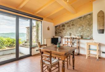 La Limonaia has Balcony rooms