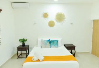 PLAYA Picheta Telchac Beach Front allows 18 year olds to book a room