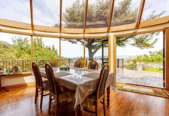 Sea views from holiday home has Balcony rooms