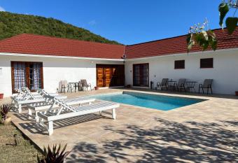Hidden Treasure Villa has Balcony rooms