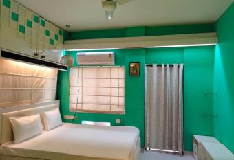 Cosy Bliss B&B (Home Stay) has Balcony rooms