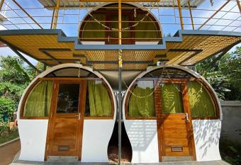 The Auro Tree Guest House & Homestay has Balcony rooms