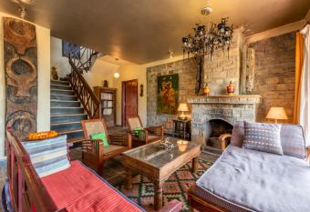 Wild Thyme - Levitate at Ramgarh by Roamhome has Balcony rooms