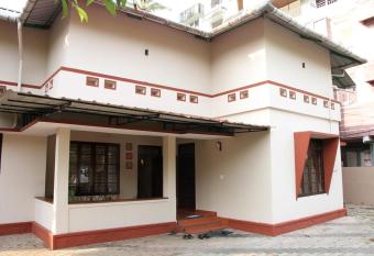 THE KAPPIL HOUSE has Balcony rooms