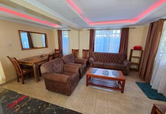 The Barn Entire 3 Bed House Self catering has Balcony rooms