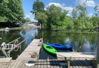 Gun Lake Waterfront Hidden Gem (sunsets & kayaks, game room) has Balcony rooms