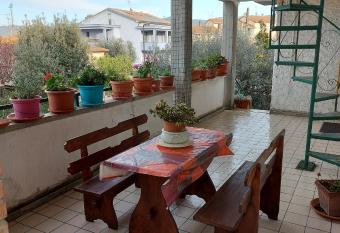 Camere a DONORATICO has Balcony rooms