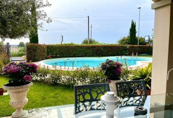 Dimora di Charme con piscina e giardino,vicina alla spiaggia has Balcony rooms