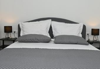 Apartment Relax near Split with Jacuzzi and private hot tub has Balcony rooms