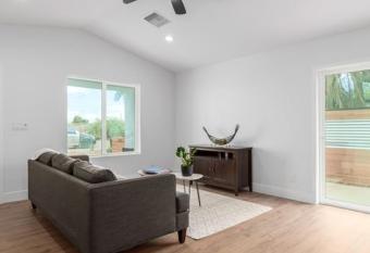 5 Star in AZ allows 18 year olds to book a room