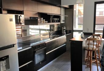 Espectacular departamento . allows 18 year olds to book a room