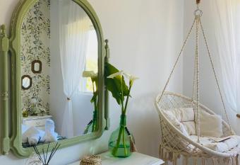 Bodega Sibeiro has Balcony rooms