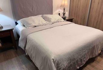 Loft moderno Puerta de Hierro has rooms with a private hot tub