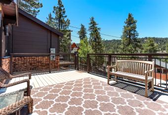 Circle Views by Big Bear Vacations Walk To Lake Boulder Bay Chalet allows 18 year olds to book a room
