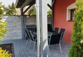 Ubytov  n   pod P  lavou - U HR  ZE allows 18 year olds to book a room