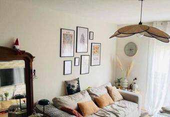 Appartement cosy allows 18 year olds to book a room