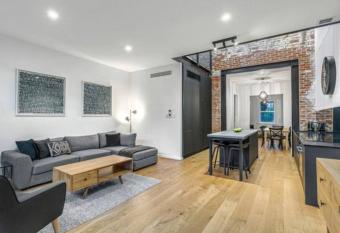 Heritage Industrial City House has Balcony rooms