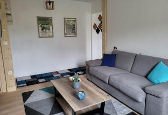 domaine du nuton sauvage allows 18 year olds to book a room