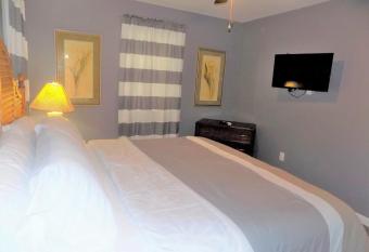 Fishing Retreat B allows 18 year olds to book a room