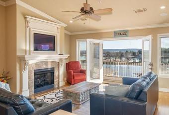 Views!! Luxury Condo w/Gourmet Kitchen, Breathtaking Views has Balcony rooms