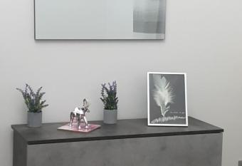 Due passi dal mare allows 18 year olds to book a room