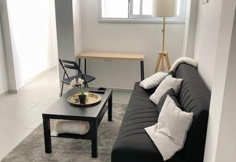 Boaz s Appartments2 allows 18 year olds to book a room