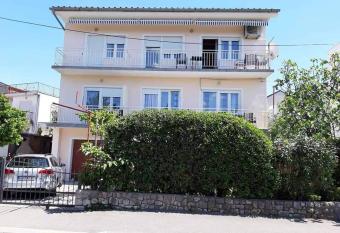 Apartmani Ernesta has Balcony rooms