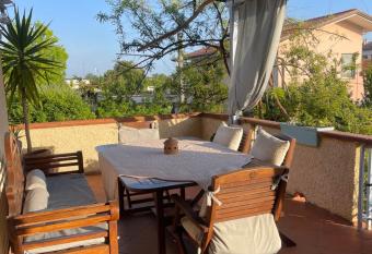 Acquerello has Balcony rooms