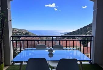 Dayane Appart has Balcony rooms