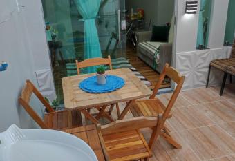 Casa Linda e Aconchegante has Balcony rooms